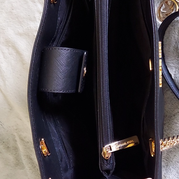 Michael kors handbag - Picture 2 of 2